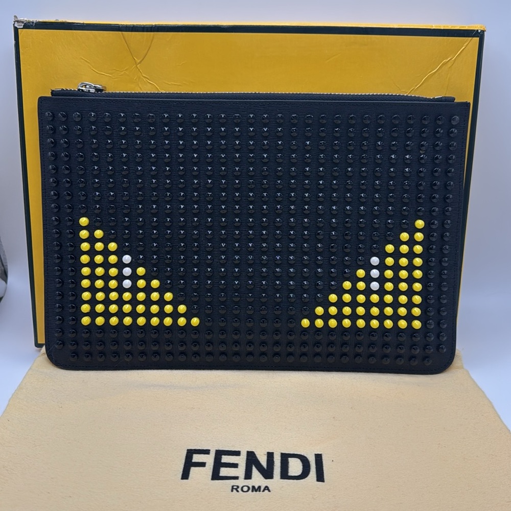 Fendi Peekaboo Defender Leather Clutch All Inclusive - Picture 4 of 12